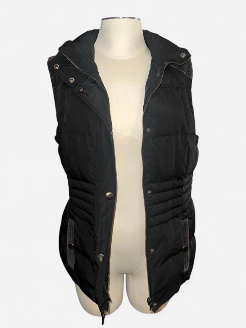 a.n.a Black Quilted Style Cinch-Waist Sleeveless Vest - Picture 3 of 4